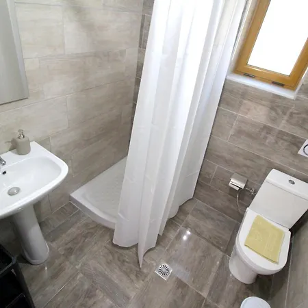 Kujtim Dura Ferienhaus Ksamil