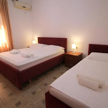 Kujtim Dura Ferienhaus Ksamil